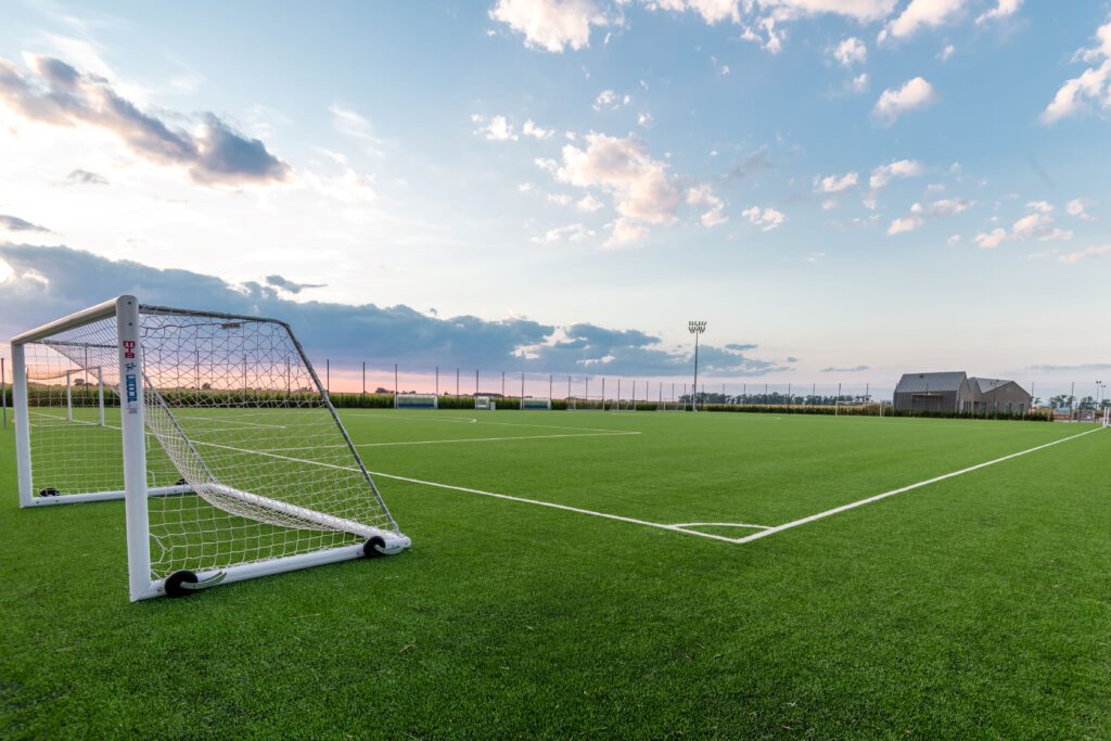 Stadion piłkarski w Szreniawie